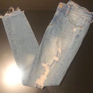 Universal thread distressed skinny jeans